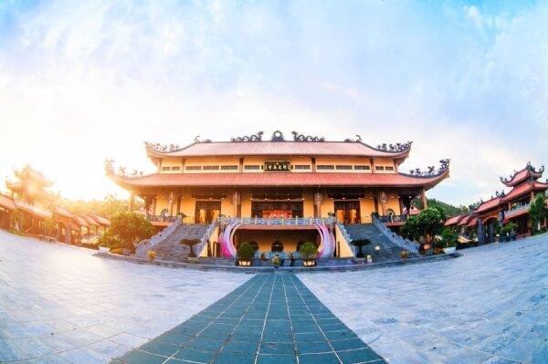 Du lịch chùa Ba Vàng Quảng Ninh