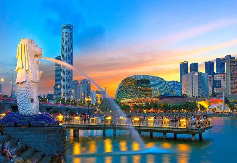 Merlion Park - Công viên Sư Tử Biển là biểu tượng du lịch nổi tiếng của Singapore