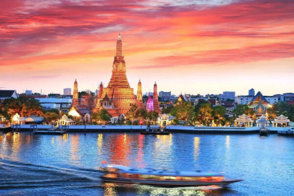 Sông Chao Phraya mang một vẻ đẹp yên bình