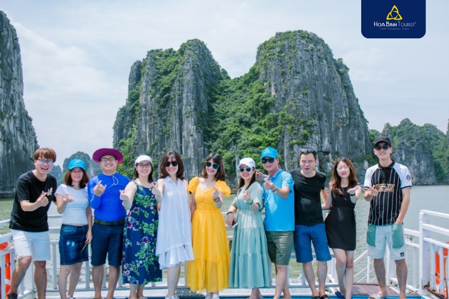 Hòa Bình Tourist - đơn vị 15 năm kinh nghiệm trong ngành du lịch trong nước và quốc tế