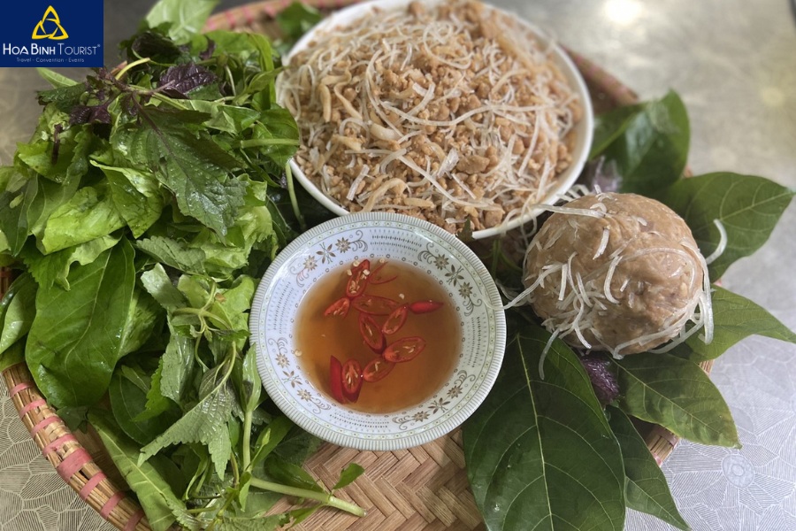 Món ăn đặc sản nem chua Quảng Yên