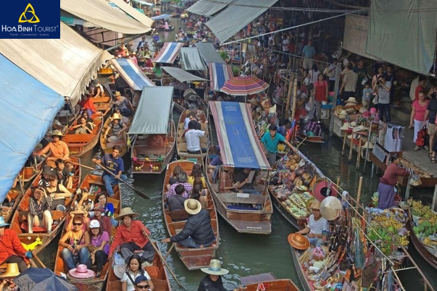 Mua sắm trên sông tại chợ nổi Khlong Lat Mayom
