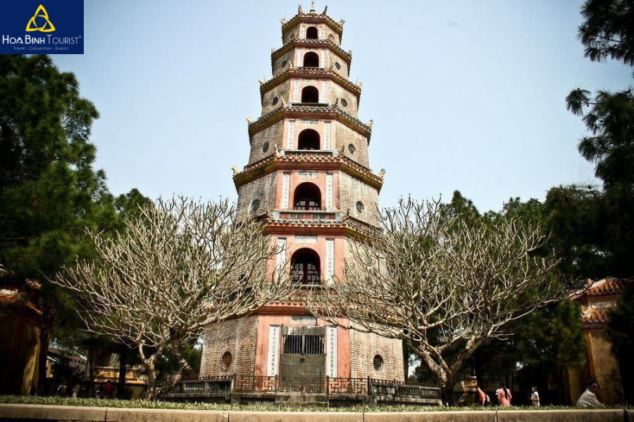 Tháp Phước Duyên tại Chùa Thiên Mụ