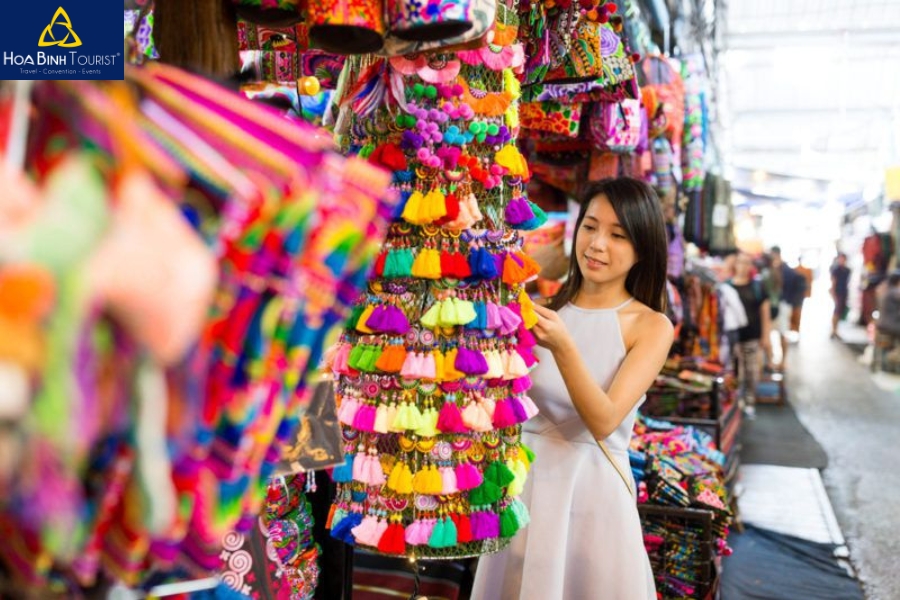 Mang theo những vật dụng cần thiết hỗ trợ mua sắm thoải mái tại Thái Lan