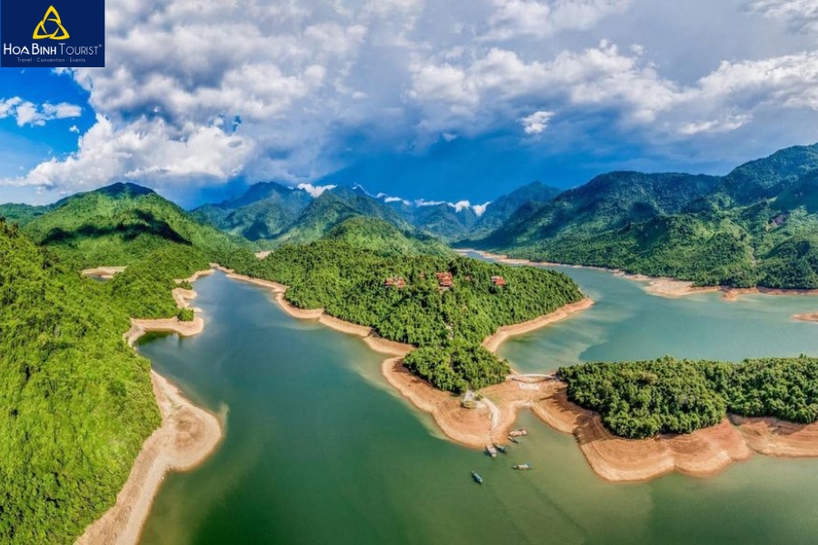 Hồ Truồi - Khu du lịch sinh thái & tâm linh hấp dẫn ở Huế 