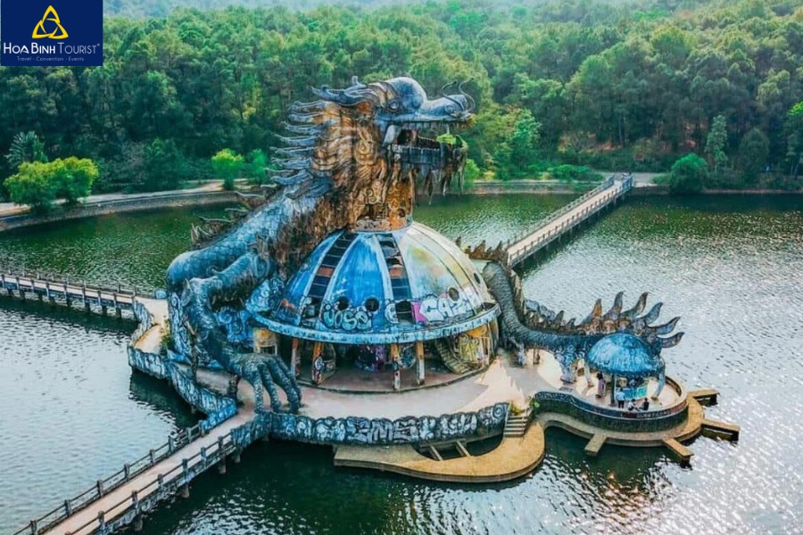 Vẻ đẹp kỳ bí và hoang sơ của Hồ Thủy Thiên