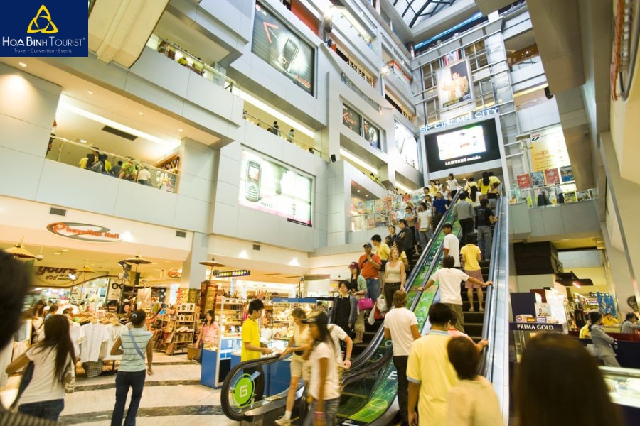 MBK là điểm đến mua sắm yêu thích của người dân Thái Lan