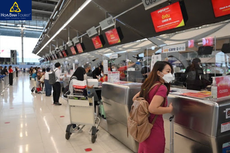Đổi tiền Thái Lan khi đến sân bay Bangkok