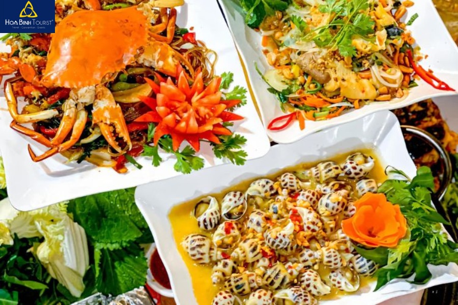 Menu hải sản đa dạng, tươi ngon hấp dẫn