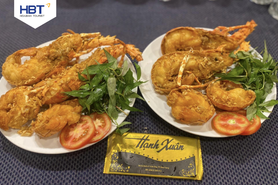 Hanh Xuan seafood restaurant serves many delicious dishes