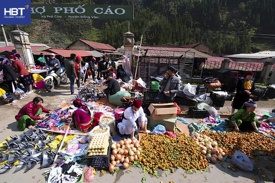 Chợ phiên Phố Cáo 