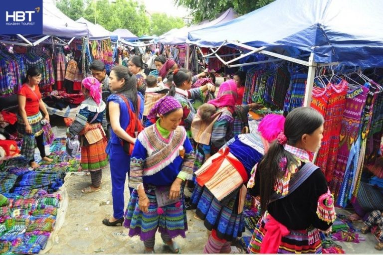 Chợ phiên Sapa có gì hấp dẫn? Kinh nghiệm khám phá từ A-Z