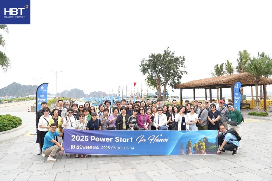 Đoàn tour CÔNG TY TNHH TIẾP VẬN VÀ VẬN TẢI Á ÂU VÀ CÔNG TY TNHH GẤU TRÚC VÀNG