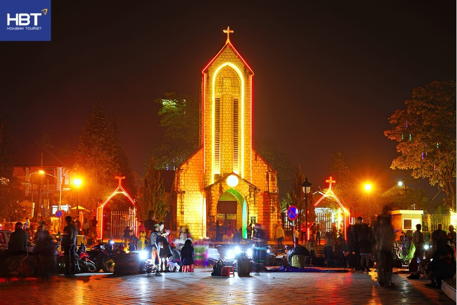 nhà thờ đá sapa