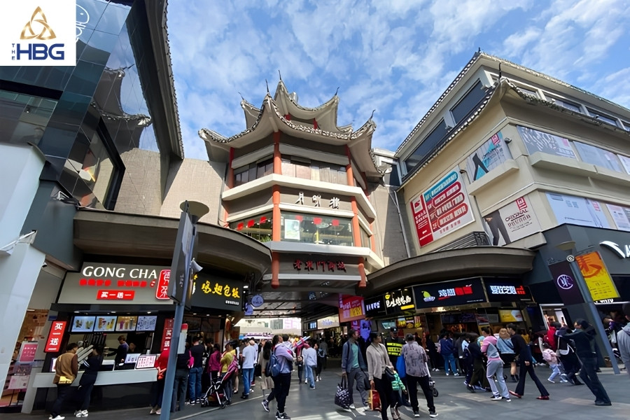 Phố đi bộ Đông Môn