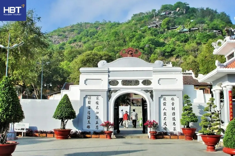Lăng Thoại Ngọc Hầu