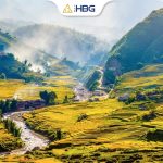 Ngắm dòng suối Mường Hoa thơ mộng